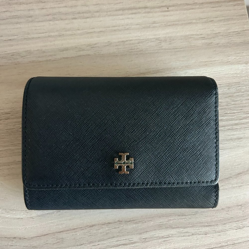 Tory Burch Robinson Medium Wallet (Black)
